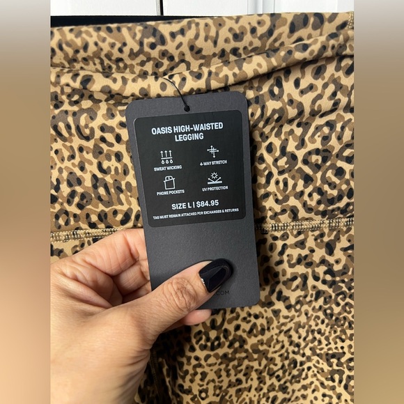 Fabletics Cheetah Print Oasis High Waisted Leggings Size Large - Picture 2 of 3